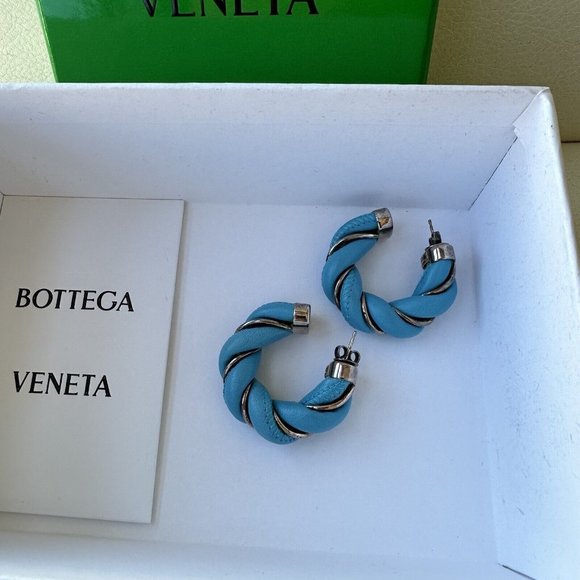 NEW BOTTEGA VENETA Twist Blue Silver-plated Leather Hoop Earrings Round - Picture 6 of 6